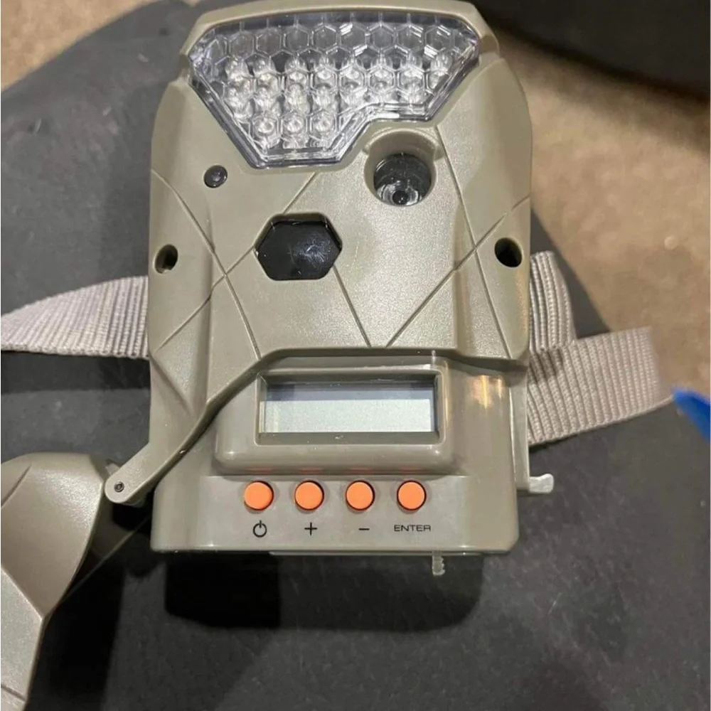 Trail camera with 2 sd cards